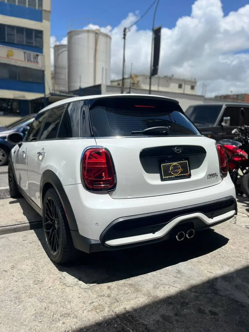 Mini Cooper 2024